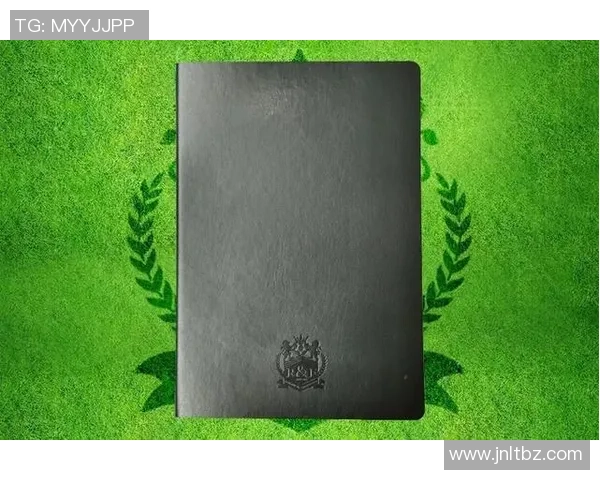 全球十大足球球星签名卡价值排名解析收藏投资潜力大揭秘