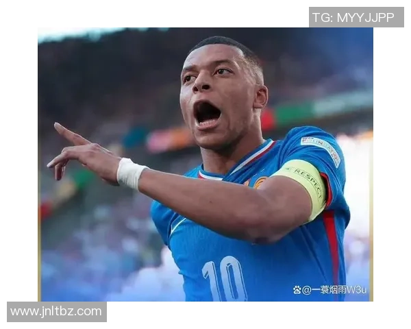 法国足球明星引领世界赛场风潮助力国家队荣耀与俱乐部新辉煌 法国足球明星引领世界赛场风潮助力国家队荣耀与俱乐部新辉煌